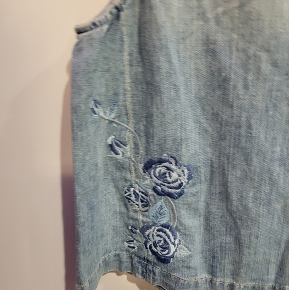 🎀Clearance🎀 NWT JBRAND DENIM embroidered top - Picture 9 of 15